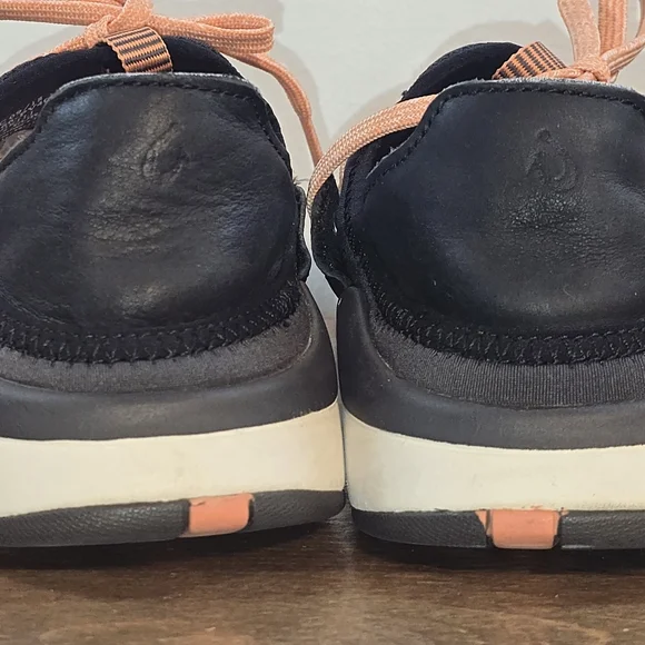 OluKai Miki Li Sneakers Women's Size 8.5 - Picture 10 of 11